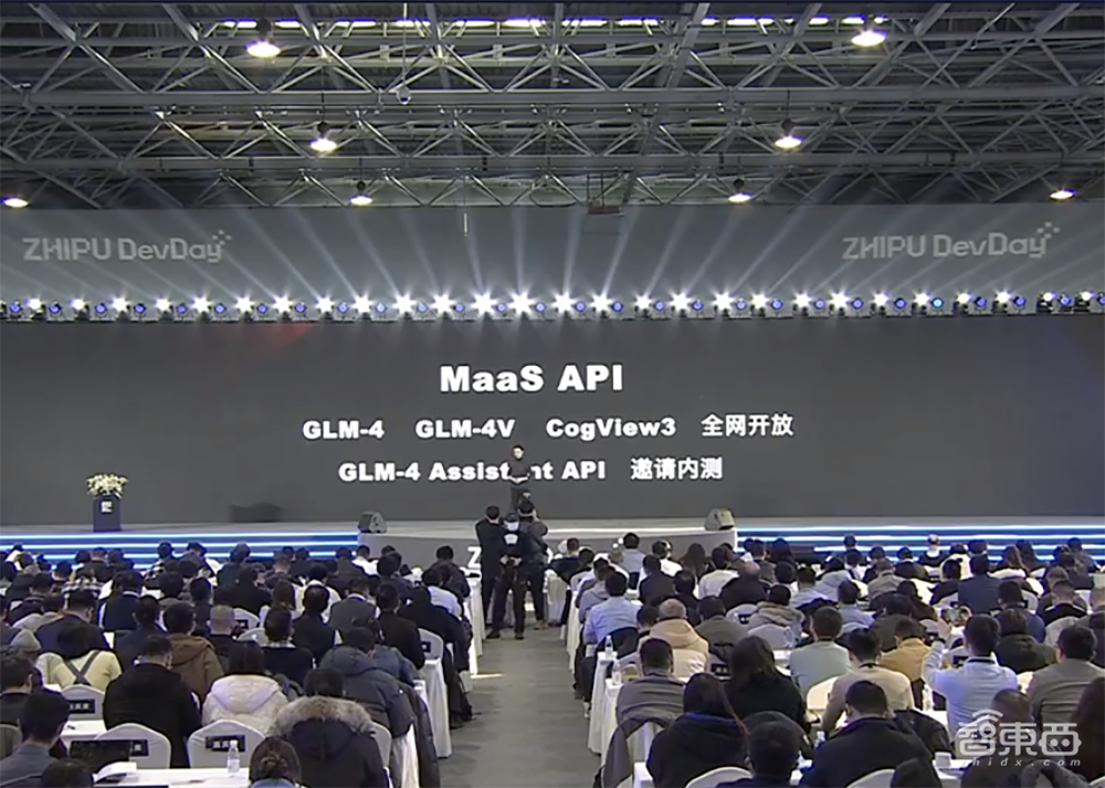 全面对标OpenAI生态!智谱AI推出GLM-4大模型全家桶,GLMs上线,不会编程也能创建Agent