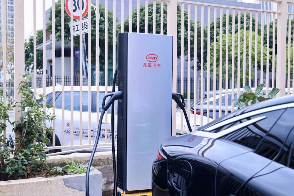 兆瓦闪充灵魂7问：我们离充电比加油快还有多远？