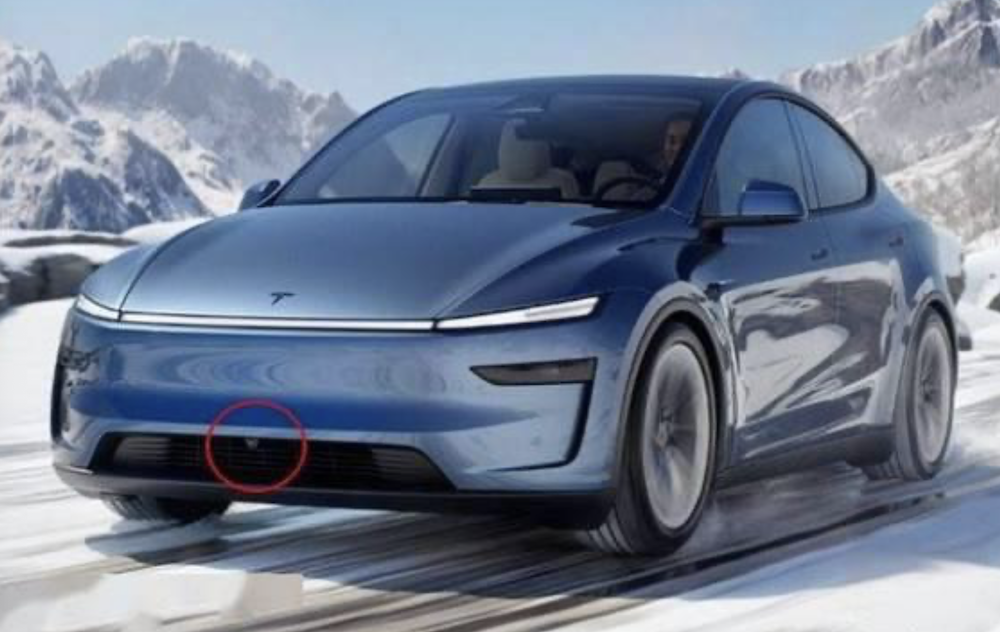 马斯克甩出全球最强智驾芯片！2500TOPS吊打同行，最快年底上车