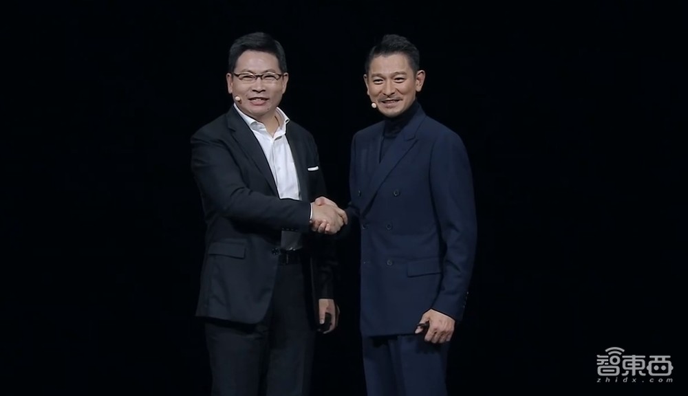 华为史上最燃发布会！麒麟鸿鹄自研芯片炸场，刘德华手持Mate 60“超大杯”现身