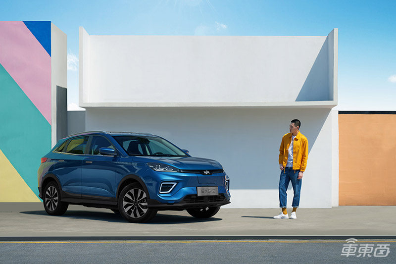 威马亮出800公里续航概念轿车!CEO现场唱Rap讨好年轻人