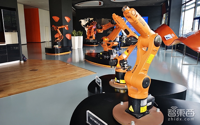 被美的收购522天后 我们走进了库卡工厂