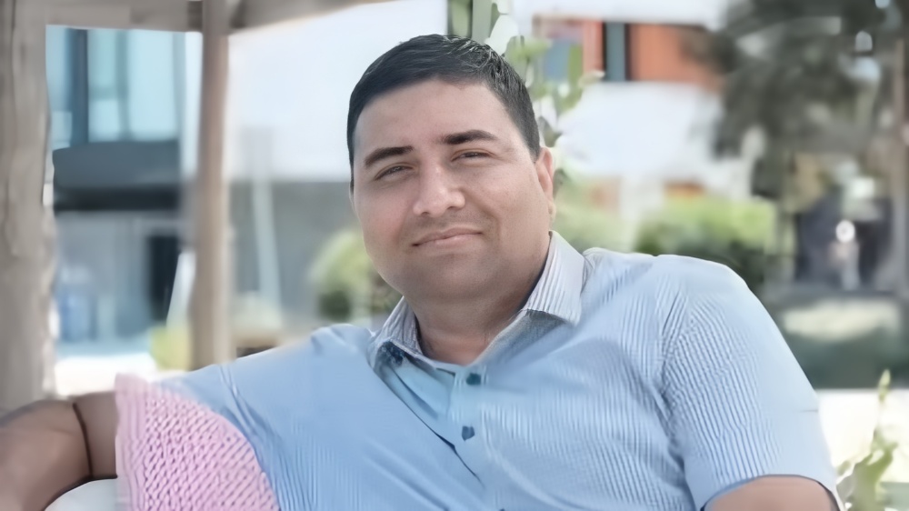 冰火两重天的苹果:iPhone史上大卖,多名高管离职,库克退休生变?