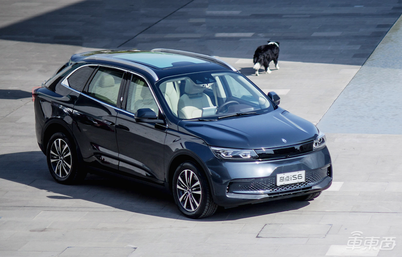 悬崖边的新造车玩家们