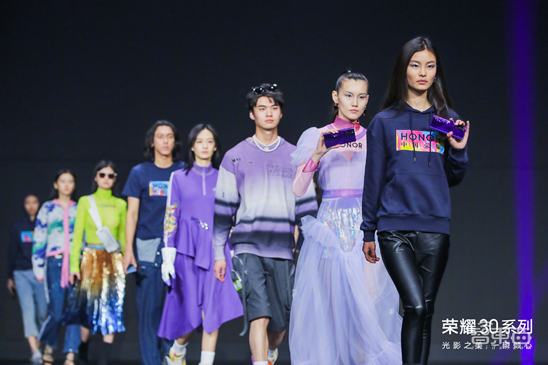 荣耀30系列发布会变身潮流大秀,DXO评分斩获全球第二