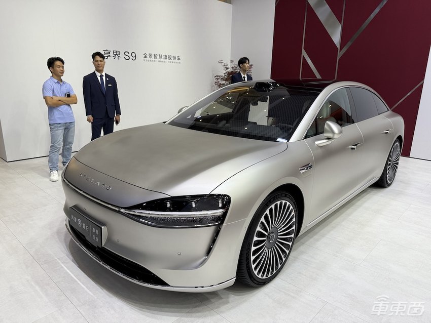 华为智驾“攻陷”广州车展!海外豪华车也投降了