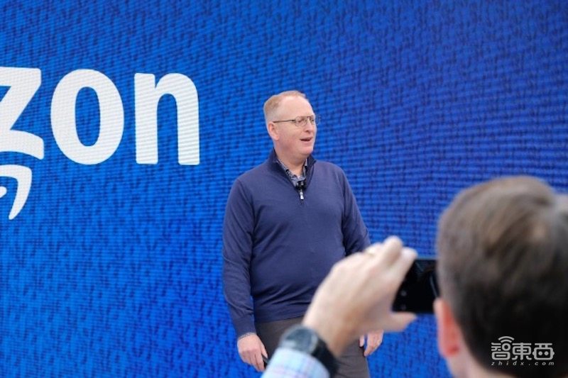 重磅!亚马逊首推智能眼镜和戒指,昨夜甩出15款硬件,Echo家族爆发