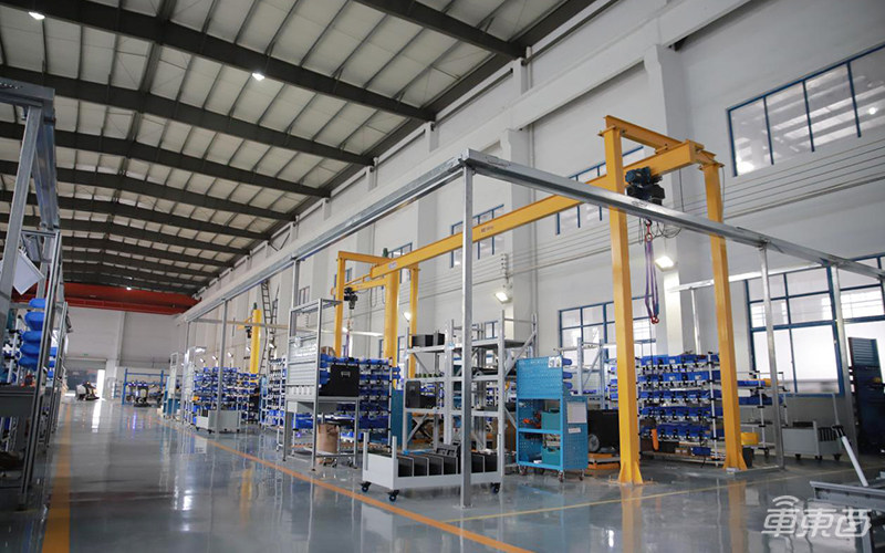 高仙机器人江苏生产线投产!抢占低速无人车落地先机