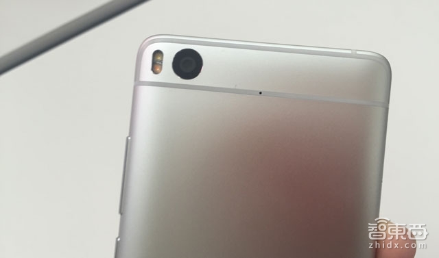 小米新旗舰手机5s发布 雷军说:不要再黑小米了!