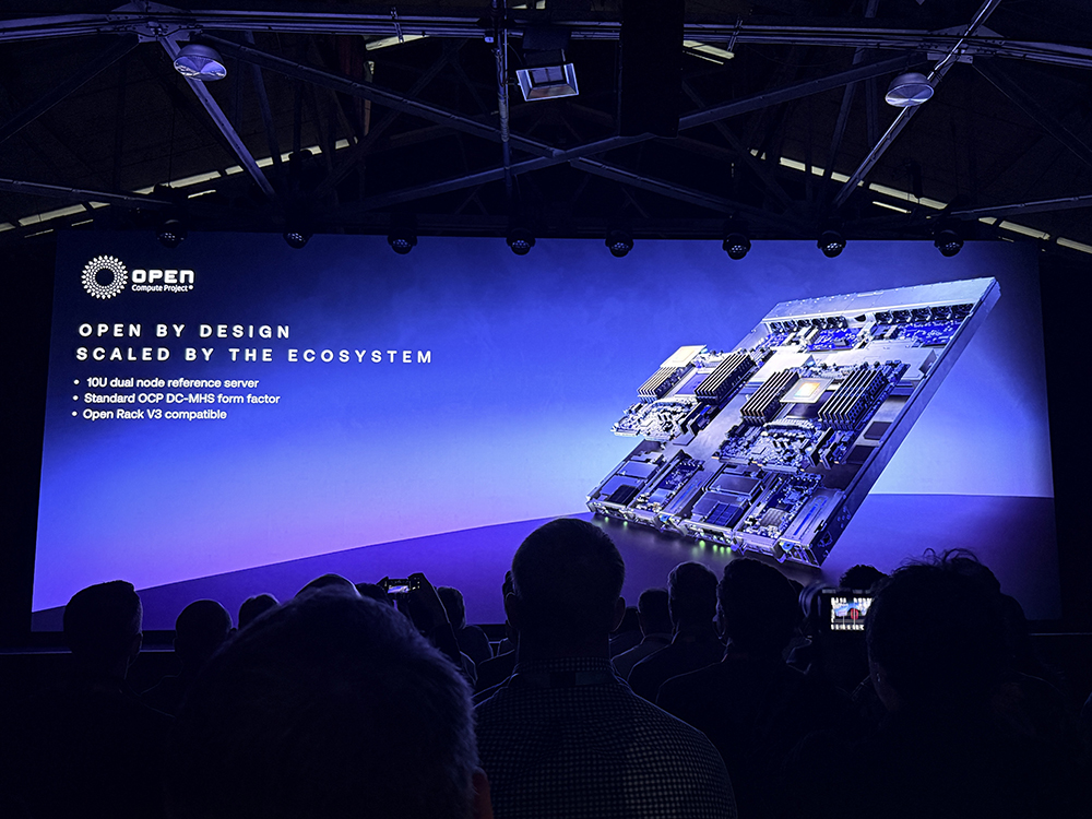 起猛了！Arm推出首个自研CPU，黄仁勋贴大脸发言