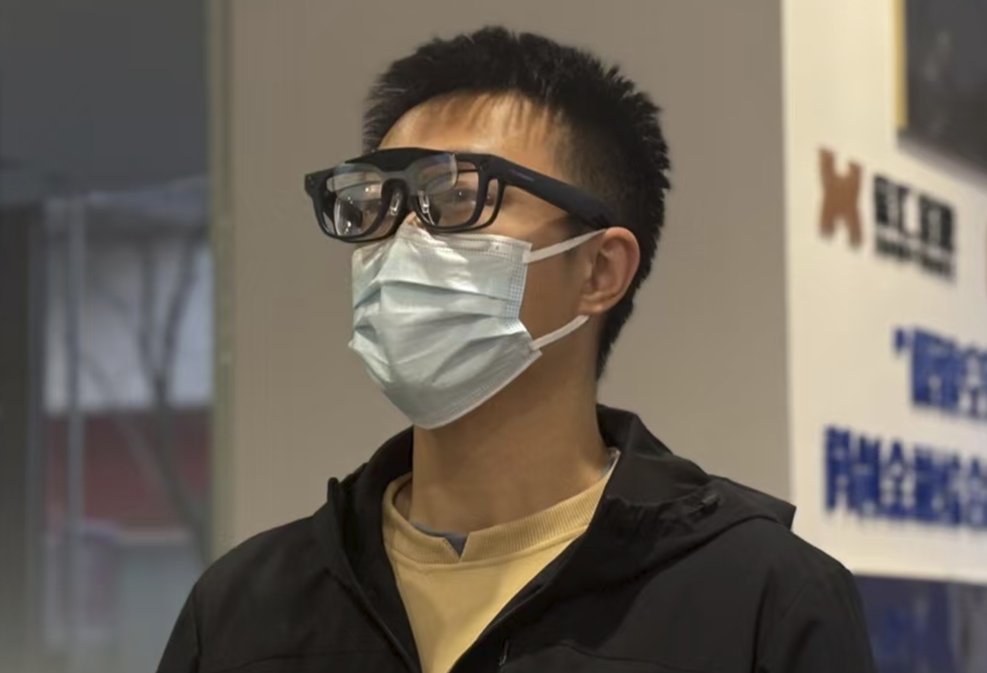 这款爆火CES的中国AI眼镜，为什么长得跟别人都不一样？