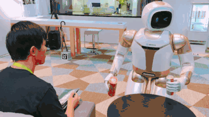 中国仿人机器人惊艳CES!解秘优必选新Walker,独家对话CTO熊友军