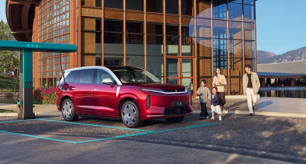 比亚迪王朝旗舰SUV 23.99万起开卖！支持后轮转向，纯电续航950公里