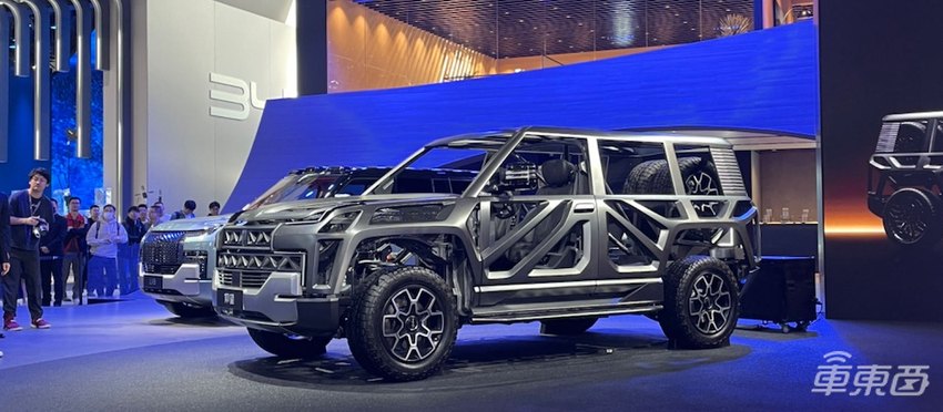 国产车翻身做大哥!五车企秀出8大黑科技,看完洋品牌瞬间不香了