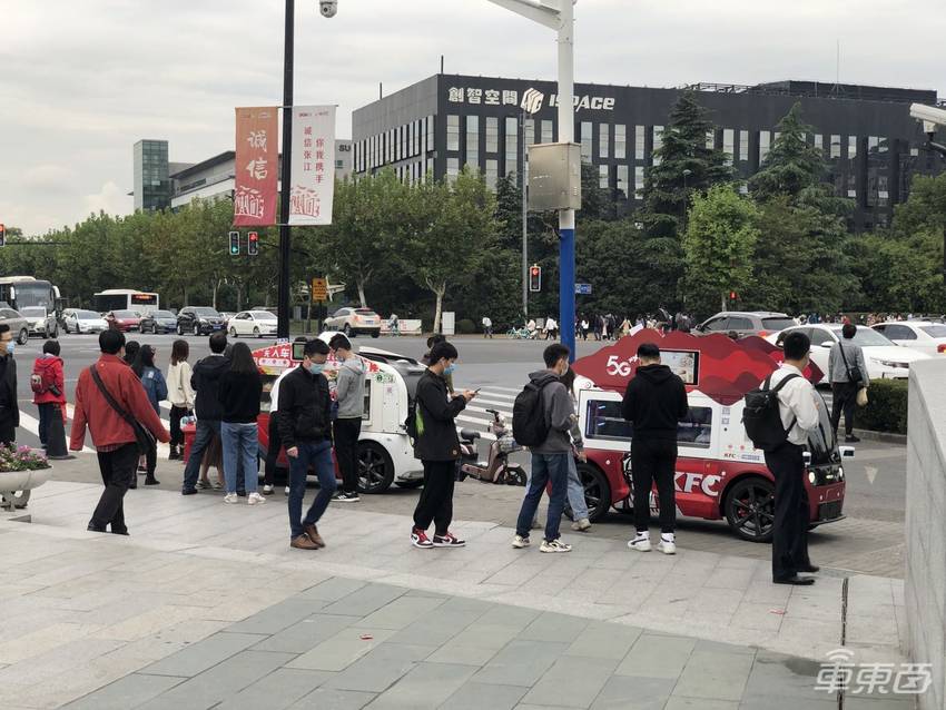 自动驾驶新玩法：把无人车做成移动商店，单车年收入超25万 