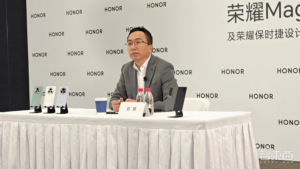 榮耀Magic6系列秀衛(wèi)星通信、自研芯片，折疊屏推保時(shí)捷設(shè)計(jì)，對(duì)話CEO趙明