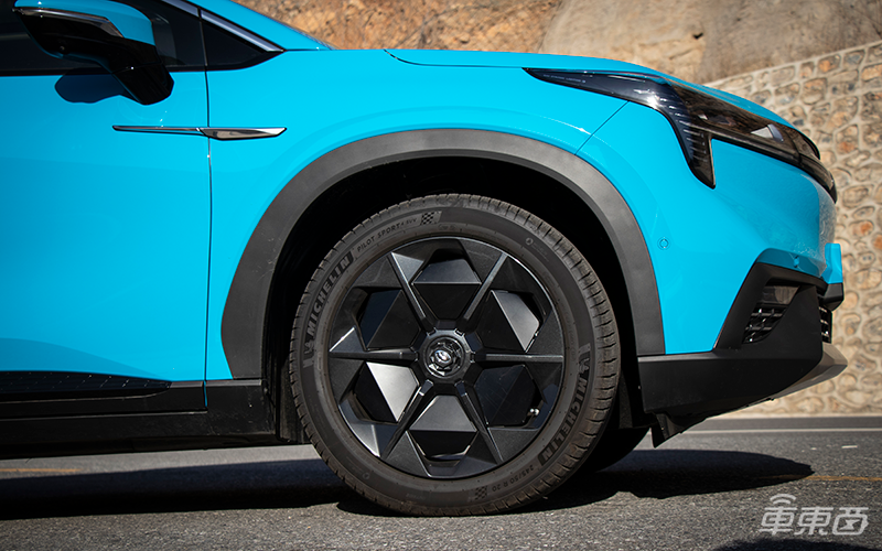 30萬的純電SUV有多強(qiáng)？百公里加速3.9秒還有600公里綜合續(xù)航