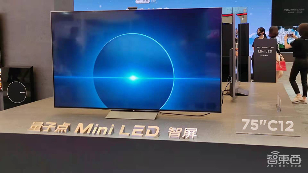 TCL瞄准百亿MiniLED市场,从百吋8K大屏到卷轴屏,秀数十款重磅产品