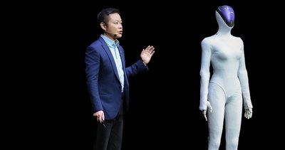何小鹏：下半年加速全球化布局，目标五年内海外销量占一半