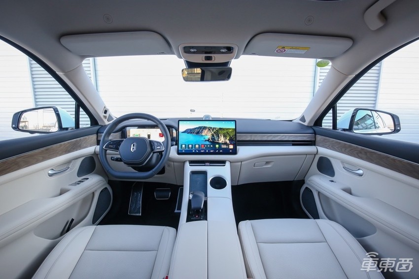 华为“造车”的逆袭之作?赛道首试问界M5