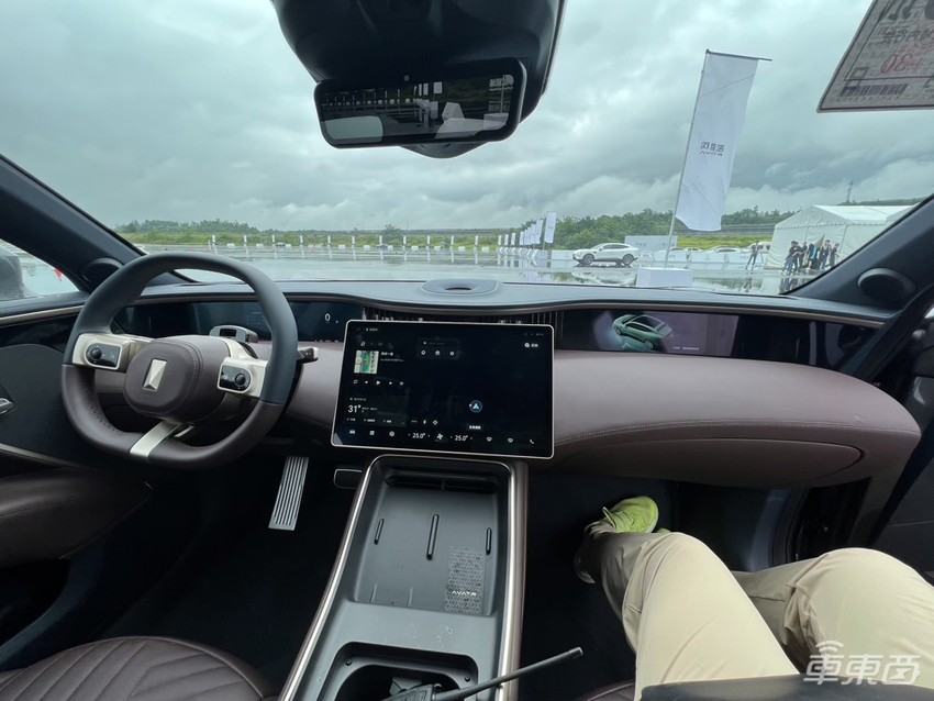 抢先试驾阿维塔11:华为董事长要下单,宁德时代老板亲自带货