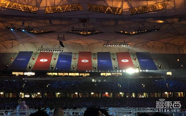 罗永浩告别锤子时代!哭了