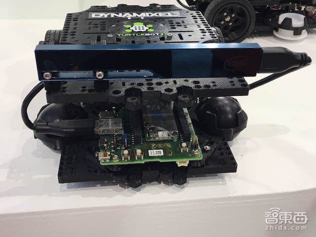 2016世界机器人大会逛展 这八家企业展示了行业的另一面