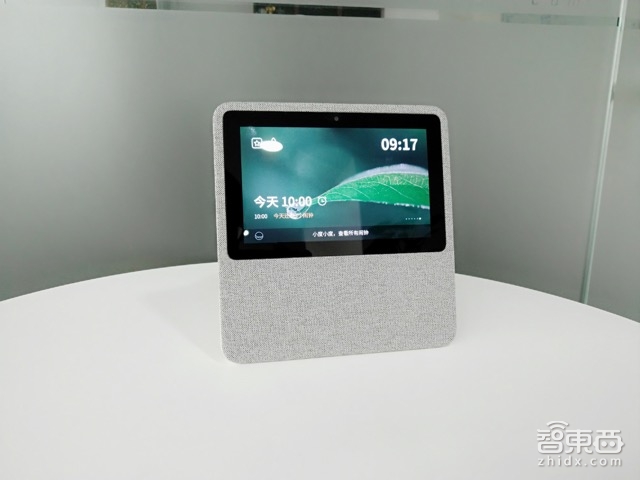 李彦宏出手!独家实测百度带屏智能音箱到底咋样