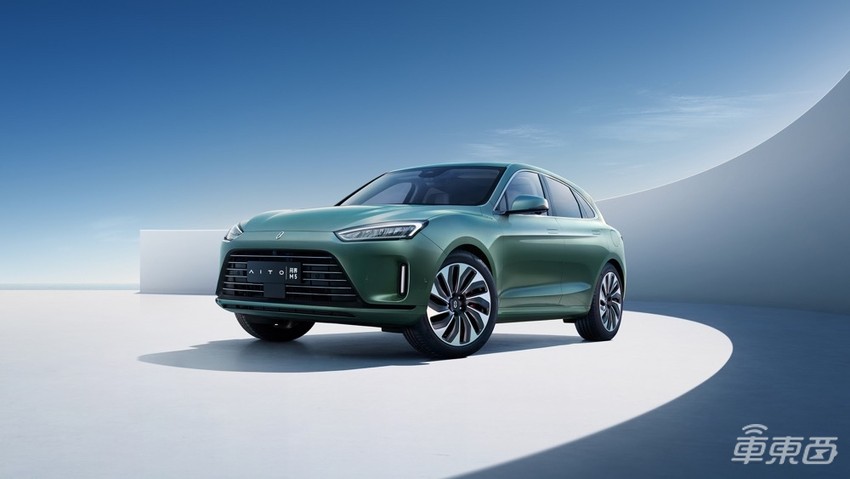 AITO问界M5来了!搭载华为“全家桶”,25万起售