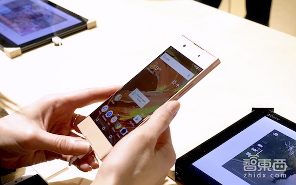 智东西晚报：SpaceX计划2018年载人绕月 5G标准草案公布