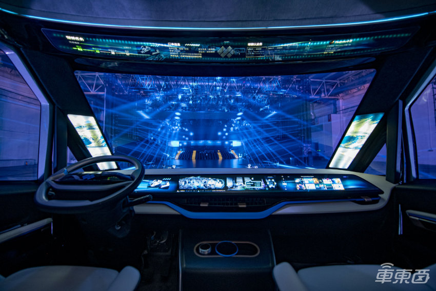 百度旗下自动驾驶重卡发布！纯电续航300公里，硬件支持L4级自动驾驶