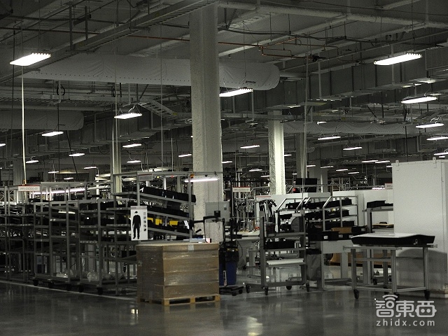 走进特斯拉Gigafactory电池工厂 马斯克的秘密武器
