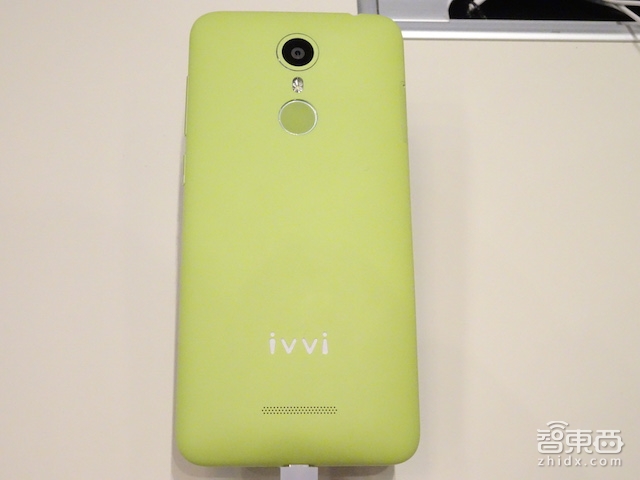 ivvi推出三款千元照相手机:像素常规 拍摄模式有亮点