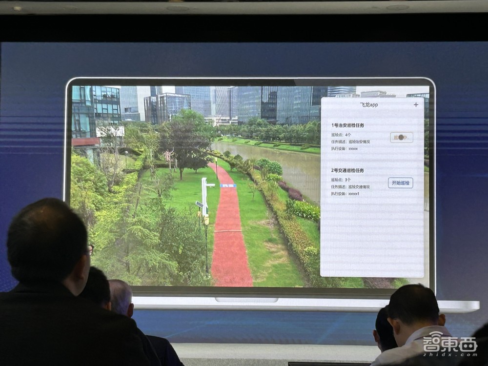 国产非Transformer大模型再升级!押注群体智能,落地五大硬件,性能跑赢Llama 3
