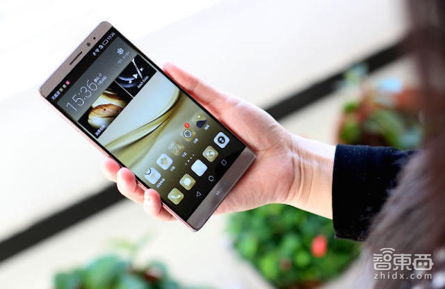 小米Max大屏手机能把华为们拉下高端市场的宝座吗?