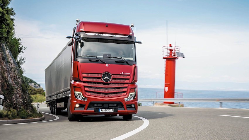 奔驰将优先研发卡车自动驾驶系统 乘用车系统将暂停