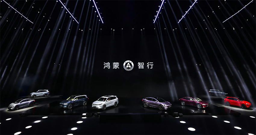 余承东连发两款新车!称卖一辆亏3万,死磕理想
