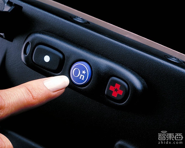 智东西晚报:微软HoloLens明年向开发者开放