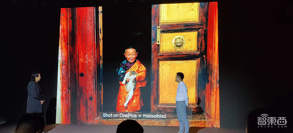 一加正式联手哈苏!3年砸10亿死磕拍照,687亿色拍照在路上