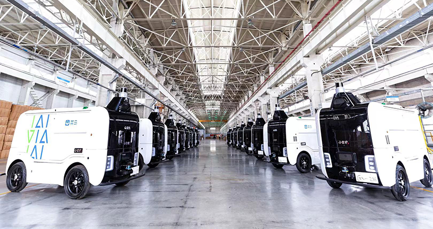 阿里造“驴”一周年！200台无人配送车驶入52城，L4卡车也来了