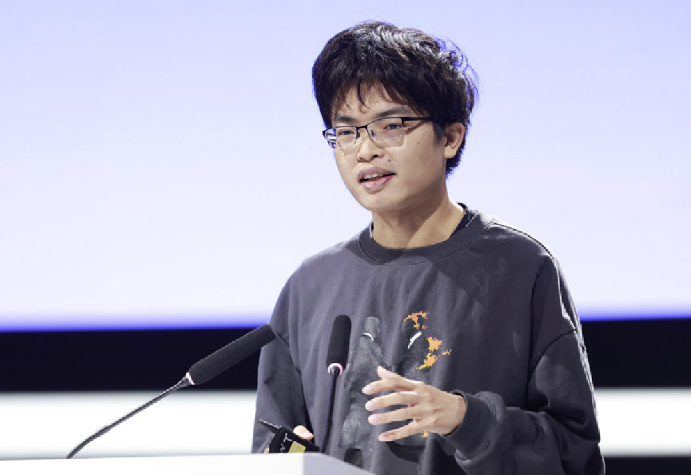 吴泳铭、李飞飞登《时代》百大AI人物封面，华为何庭波上榜，共11位华人