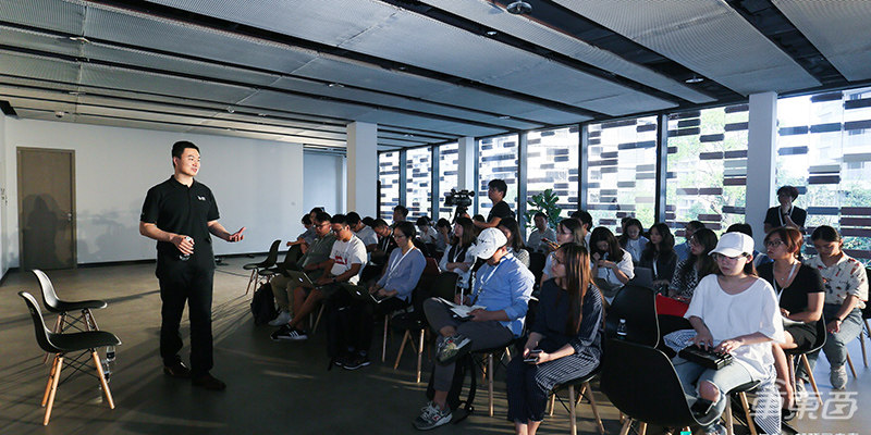 斑馬網(wǎng)絡(luò)CEO郝飛：開放9大核心能力 斑馬智行系統(tǒng)已上車30+