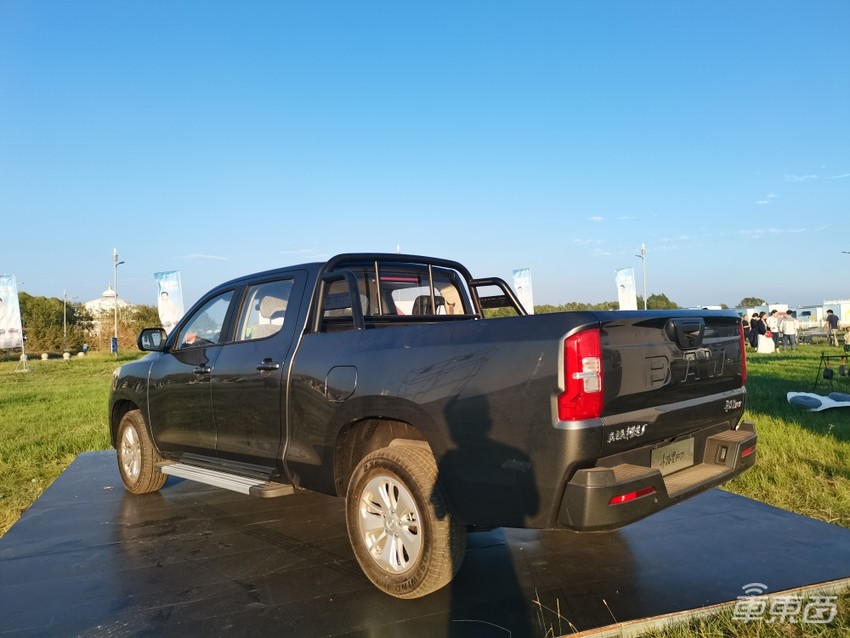 10万就能买MPV！北京汽车制造厂连发两款车，还将入局新能源