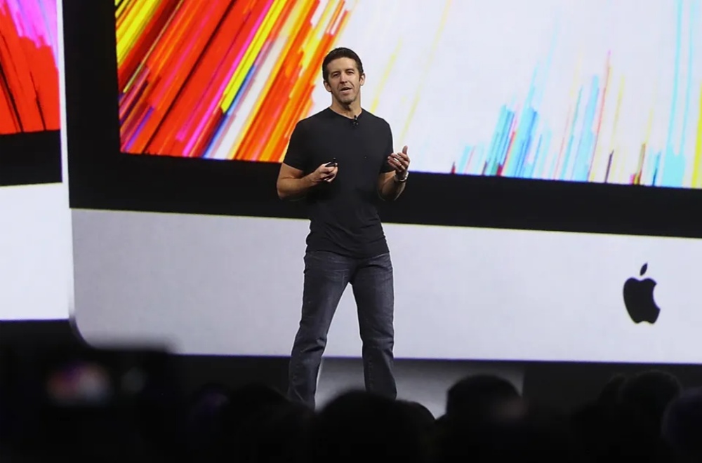 深度复盘：苹果AI牵手谷歌始末、换帅风波，还有Mac史上最密集更新