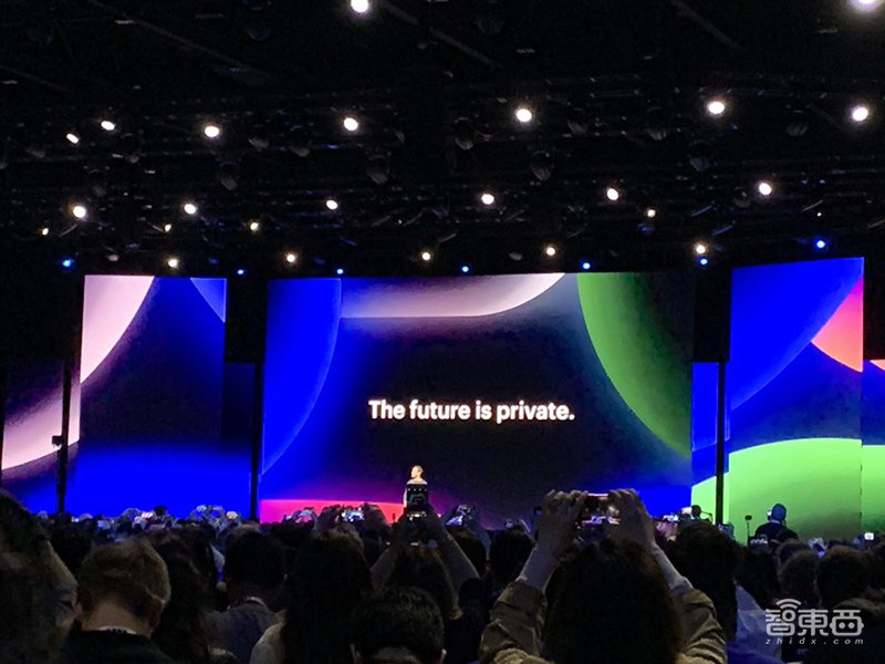 昨夜，扎克伯格一语道破社交的未来！宣布12项重大更新，发售无线VR一体机