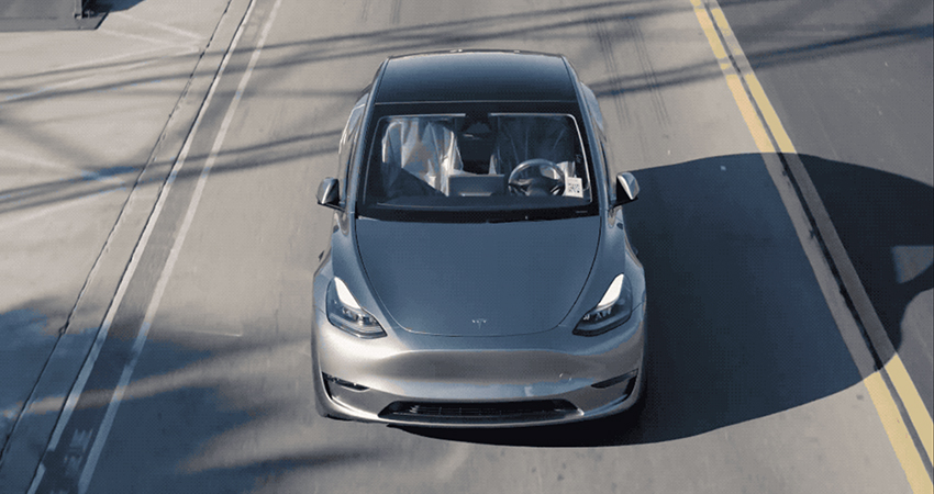 刚刚，一辆特斯拉自己从工厂开到车主家！马斯克很激动：全球首次