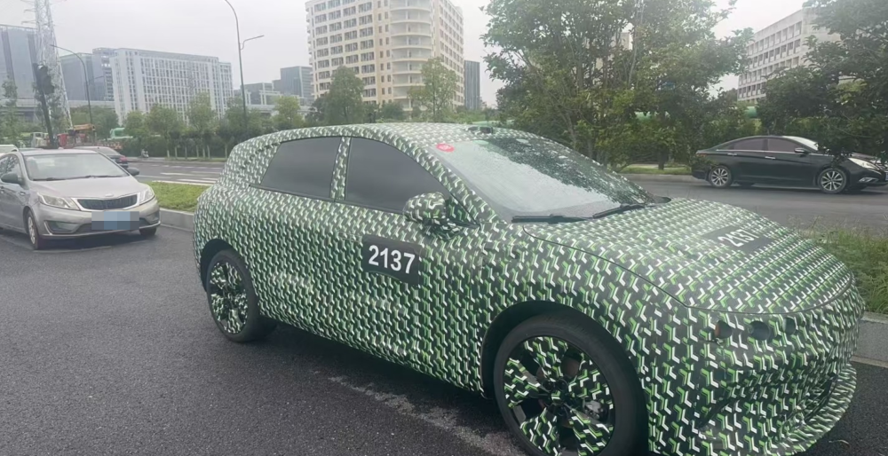 疑似零跑B05谍照曝光!定位掀背车造型运动,计划于年内上市