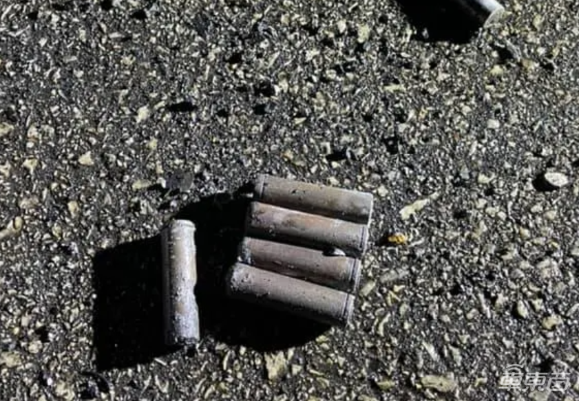 新款Model S莫名失火！大火超三小时，车辆完全被烧毁