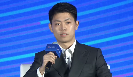 激辩机器人，一场估值超500亿的对话！