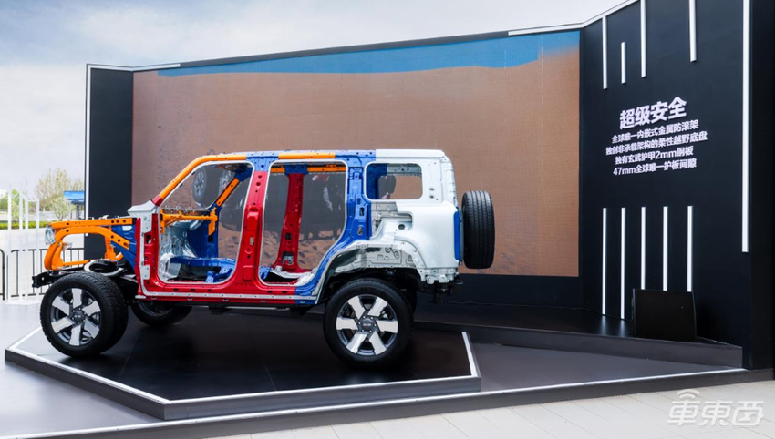 北京越野BJ40增程17.98万开卖!搭载享界同款增程系统,最远能跑1200公里